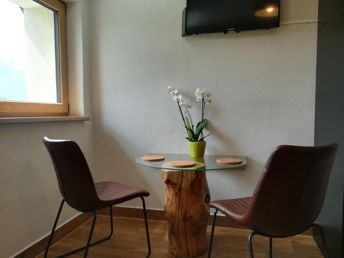 Apartman Life In Nature Jaronice Екстер'єр фото
